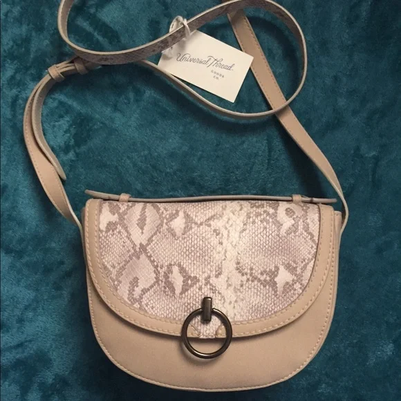 Universal Thread Tan Snakeskin Crossbody New - Picture 4 of 13